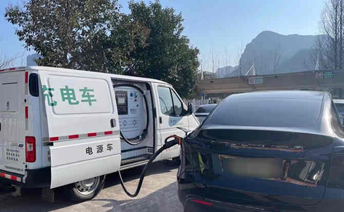 乌当区汽车搭电