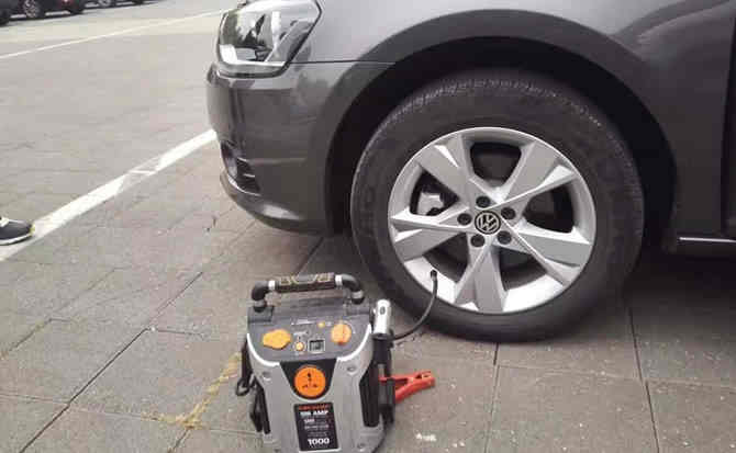 乌当区汽车搭电案例